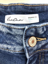 Load image into Gallery viewer, Kancan Size 24 Denim Jeans
