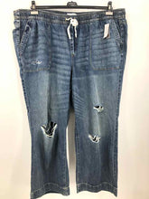 Load image into Gallery viewer, Lane Bryant Size 28 Denim Jeans