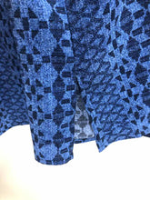 Load image into Gallery viewer, Catherines Size 5X Blue Print Blouse