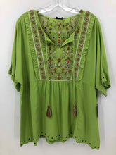 Load image into Gallery viewer, John + Mark Size Large Lime Green Embroidered Blouse