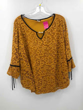 Load image into Gallery viewer, Onyx Size 3X Marigold Lace Knit Top