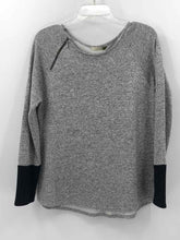 Load image into Gallery viewer, Chalet Size Large Gray marled Knit Top