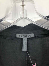 Load image into Gallery viewer, Oska Size 1X Black Linen Blouse