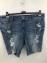 Load image into Gallery viewer, Torrid Size 24 Denim Frayed Shorts