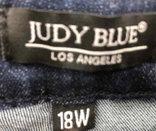 Load image into Gallery viewer, Judy Blue Size 18 Denim Jeans