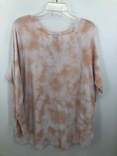 Load image into Gallery viewer, Torrid Size 2X Coral/white tiedye Knit Top