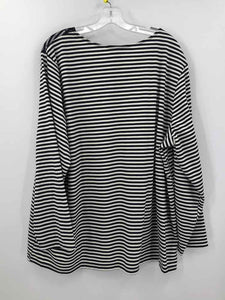 CJ Banks Size 3X Black/white Stripe Knit Top