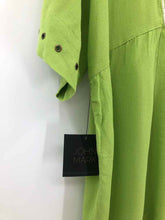 Load image into Gallery viewer, John + Mark Size Large Lime Green Embroidered Blouse