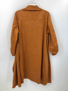 Marc New York Size Large Pumpkin Ruffle Duster