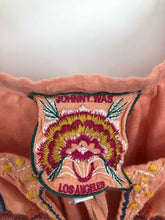 Load image into Gallery viewer, Johnny Was Size 1X Peach Embroidered Blouse