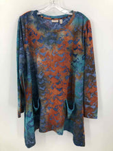 Load image into Gallery viewer, Logo Size 1X Aqua/Rust Print Tunic