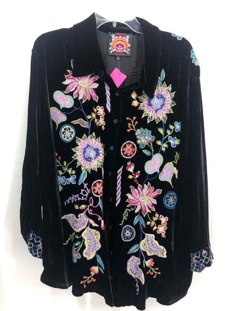 Johnny Was Size 1X Black Embroidered Blouse