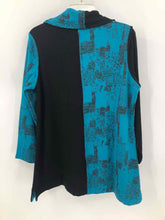 Load image into Gallery viewer, Parsley &amp; Sage Size Large Black/blue Print Knit Top