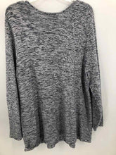 Load image into Gallery viewer, CJ Banks Size 2X Navy/White marled Tunic