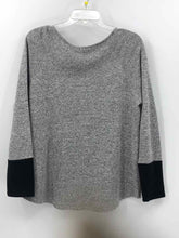 Load image into Gallery viewer, Chalet Size Large Gray marled Knit Top