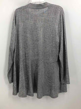 Load image into Gallery viewer, Susan Graver Size XL Silver sparkles Knit Top