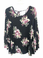 Load image into Gallery viewer, Como Vintage Size 3X Black Floral Knit Top