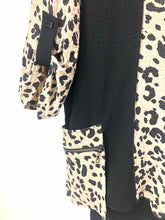 Load image into Gallery viewer, Ali Miles Size 3X Black/tan Animal Print Tunic