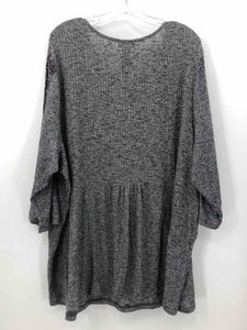 Catherines Size 3X Grey/Black Print Knit Top