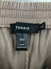 Load image into Gallery viewer, Torrid Size 1X Mocha Pants