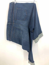 Load image into Gallery viewer, NYDJ Size 24 Denim Jeans