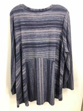 Load image into Gallery viewer, CJ Banks Size 2X NAVY/GRAY lines Tunic
