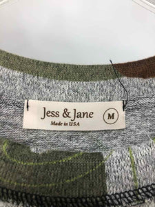 Jess and Jane Size Medium Grey/green Print Knit Top