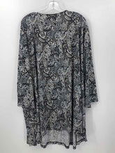 Load image into Gallery viewer, Catherines Size 5X Black/Gray Paisley Tunic