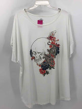 Load image into Gallery viewer, Torrid Size 2X Ivory skulls Knit Top