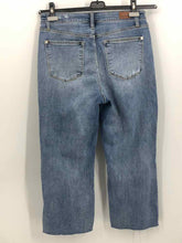 Load image into Gallery viewer, Judy Blue Size Large Denim Frayed Jeans