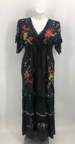 Johnny Was Size Medium Black Embroidered Dress