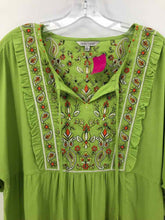 Load image into Gallery viewer, John + Mark Size Large Lime Green Embroidered Blouse