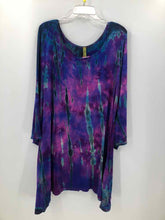 Load image into Gallery viewer, Pure Intent Size 4X Purple/blue tiedye Knit Top