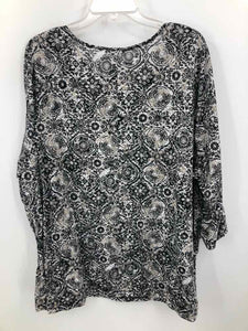 Catherines Size 3X Black/white Print Knit Top