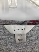 Load image into Gallery viewer, CJ Banks Size 2X Gray/Rust Floral Tunic