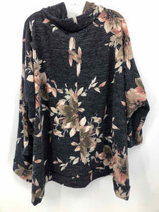 143 Story Size 3X Grey/Beige Floral Knit Top