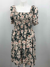 Load image into Gallery viewer, Torrid Size 28 Green/white Print Dress