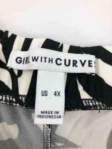 Girl with Curves Size 4X Black/white Print Pants
